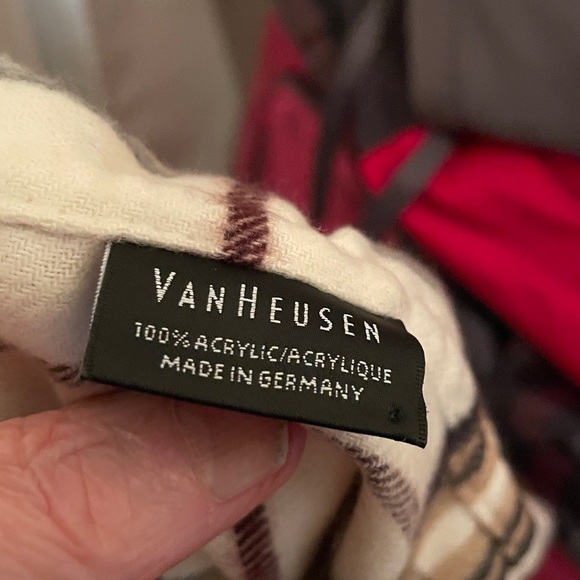 Infinity Scarf - Picture 3 of 3